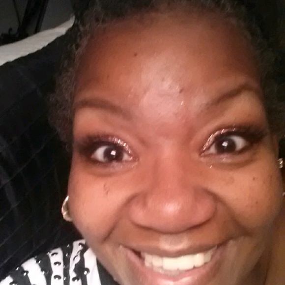 Meet your Posher, Renee - Picture 1 of 1